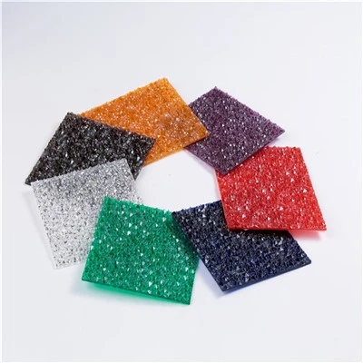 Texturerat polykarbonat med diamantpräglat